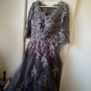 Gray wedding dress size 16